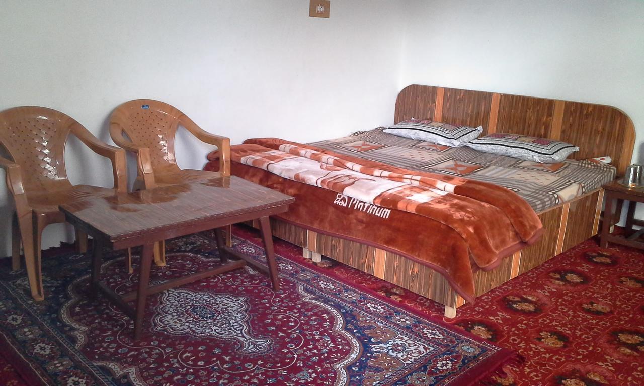 Howrah Guest House Srinagar  Luaran gambar