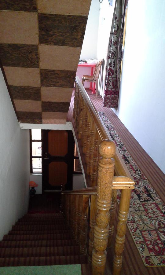 Howrah Guest House Srinagar  Luaran gambar