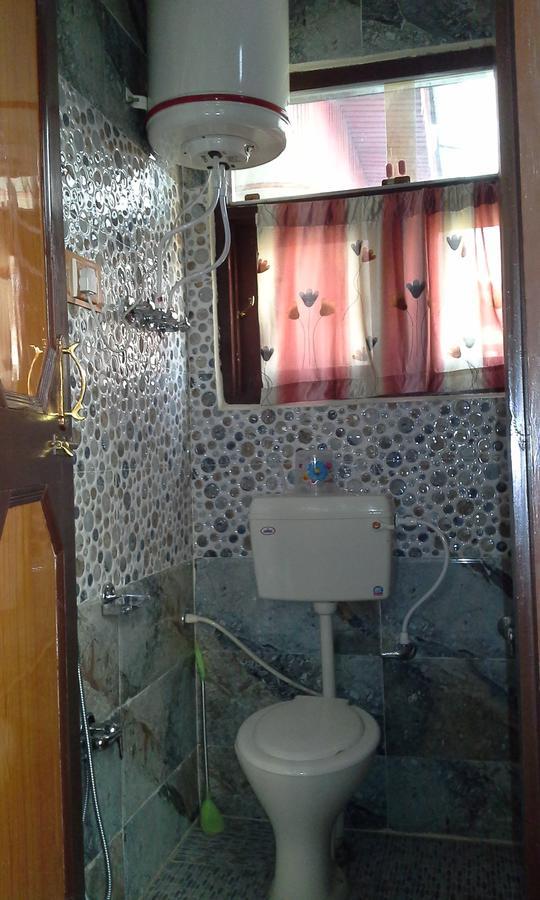 Howrah Guest House Srinagar  Luaran gambar