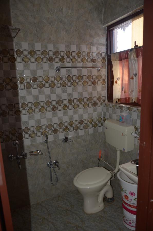 Howrah Guest House Srinagar  Luaran gambar