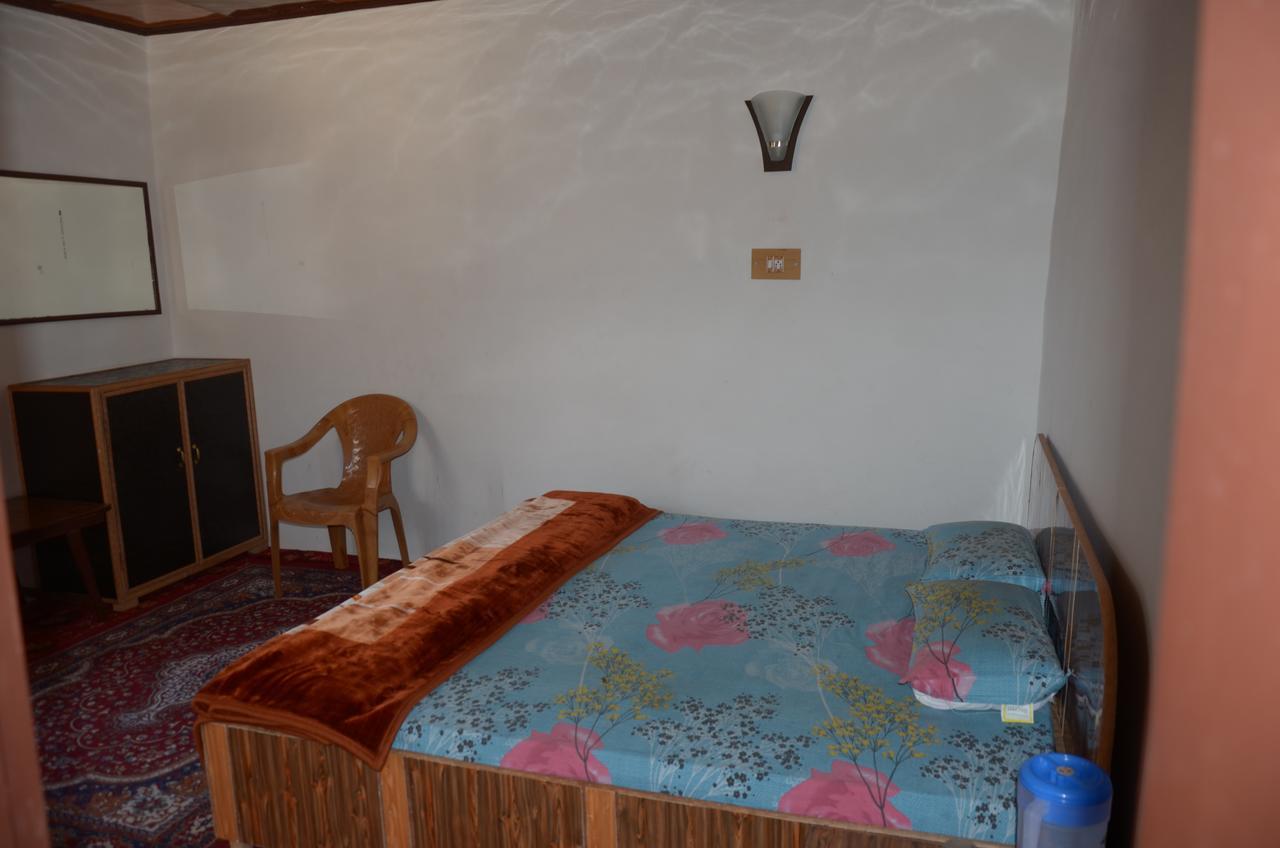 Howrah Guest House Srinagar  Luaran gambar