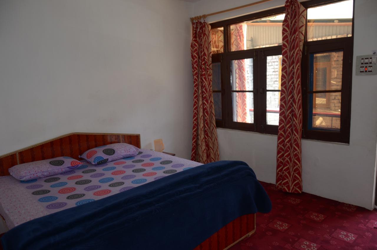 Howrah Guest House Srinagar  Luaran gambar