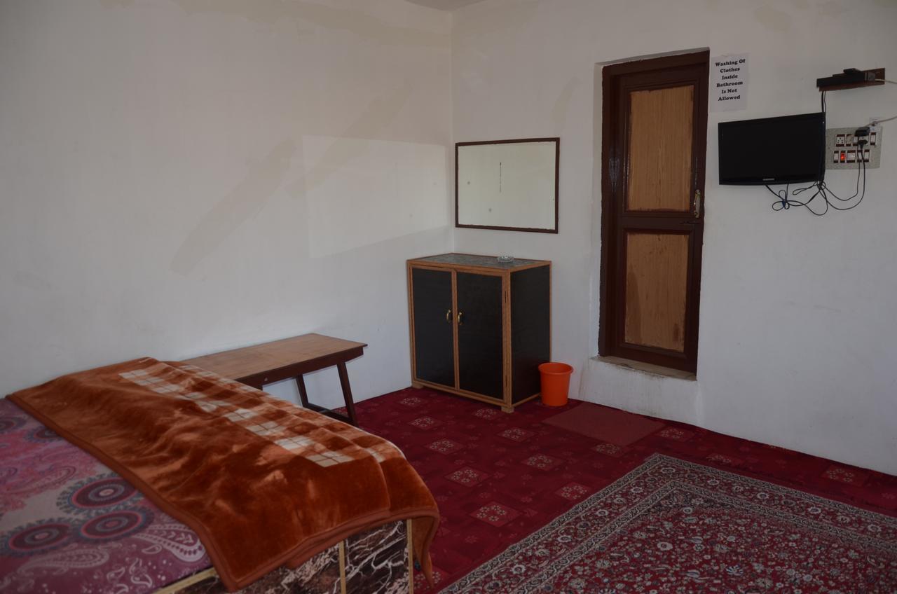 Howrah Guest House Srinagar  Luaran gambar