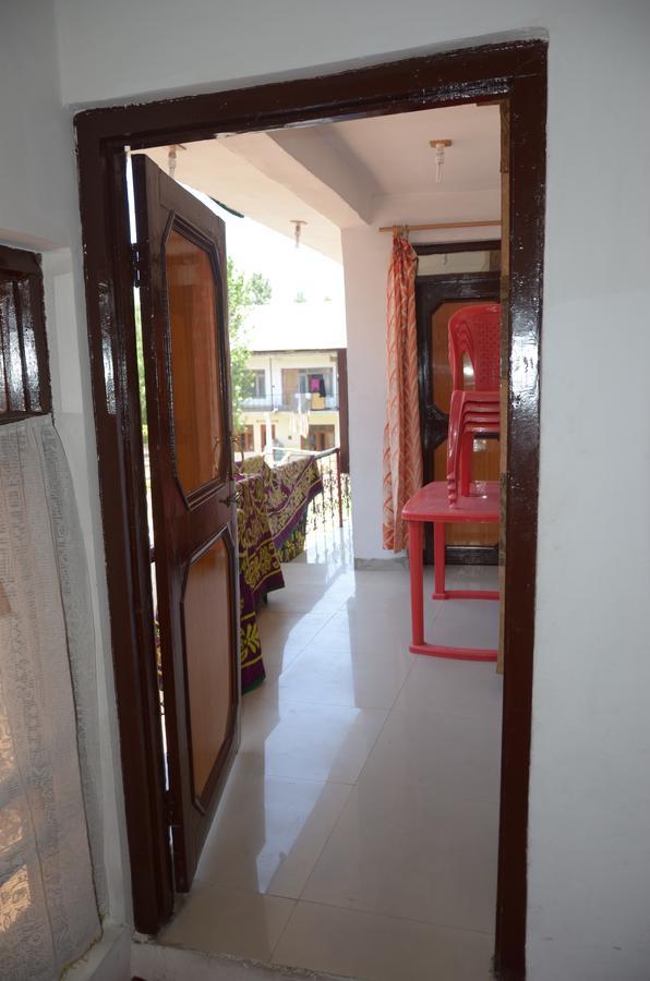 Howrah Guest House Srinagar  Luaran gambar