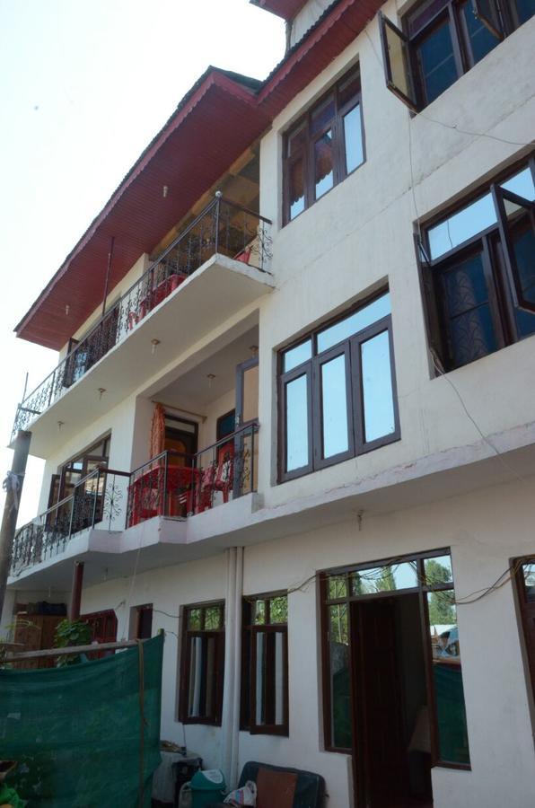 Howrah Guest House Srinagar  Luaran gambar